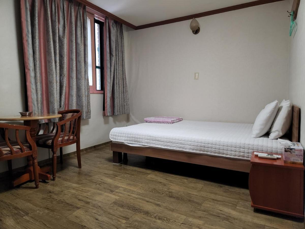 Daeho Motel Busan Exterior photo